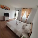 Casa Rizea Hébergement de vacances *