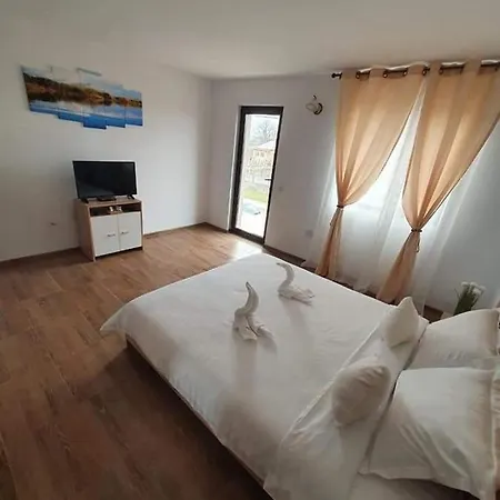 Casa Rizea بيت للعطل